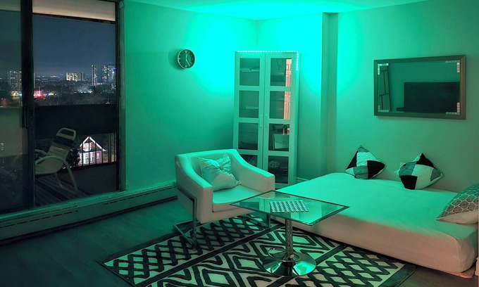 Central Hamilton Apartment | Minimalist Downtown Apartment Huge Balcony