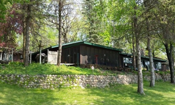 South Haven Cabin | Minn Haven, lakeside retreat cabin, an hour or so from Cities. Relax. breathe.
