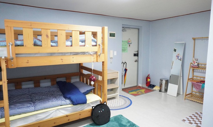 Mapo Apartment | MINNY HOUSE 302. New Open. Best location in Hongdae. Close to hongdae sta.