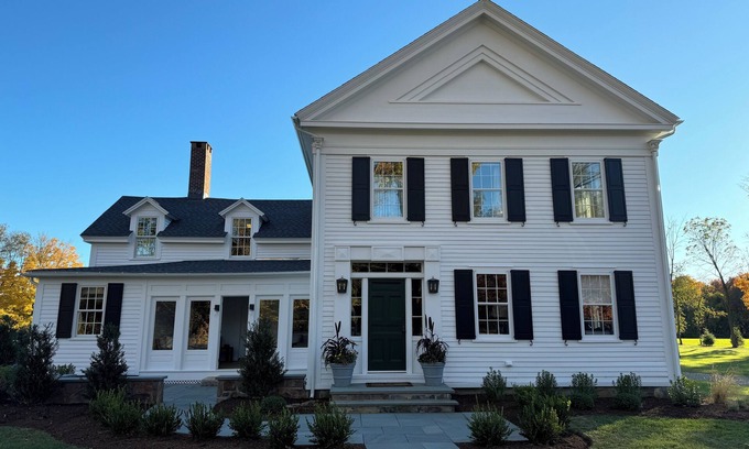 Simsbury Center House | Mint restored historic Simsbury 4BR estate; optional 1BR apt; all new amenities