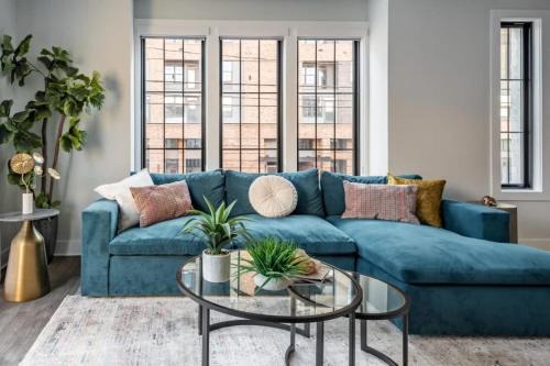 Charlotte House | Minter Teal with Rooftop Balcony