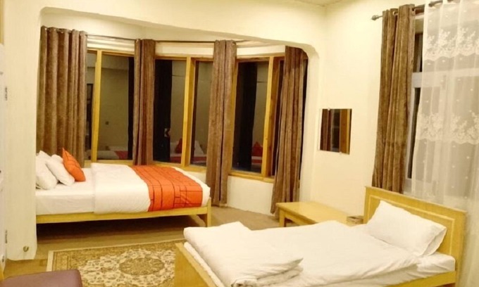 Gulmit Hotel | Mintika Lodge Hunza