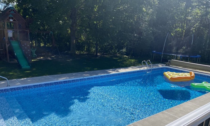 Rotterdam Junction House | Minutes from Saratoga