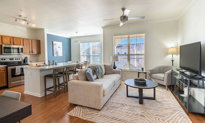 Aurora Apartment | Minutes from USHealth Clinic! Washer/Dryer,parking, pet friendly & all amenities