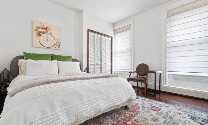 Communipaw Apartment | Minutes to Manhattan and the NJ Shore