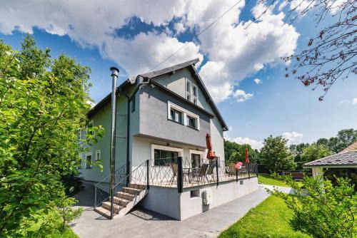Valea Doftanei Bed & Breakfast | MIRA by Atra