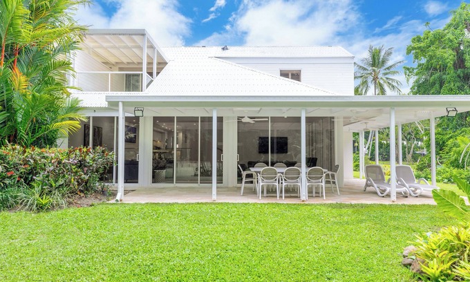 Port Douglas Villa | Mirage Resort Villa 167 with access to Sheraton Facilities