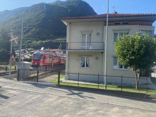 Madonna di Tirano Apartment | Miralago Apartments - 8 min Walk to Bernina Express