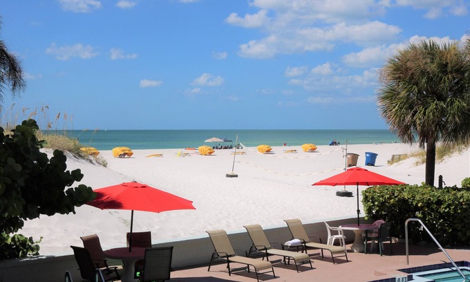 Belle Vista Hotel | Miramar Beach Resort