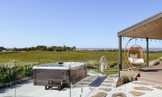 McLaren Vale House | Miravino – breathtaking vineyard views