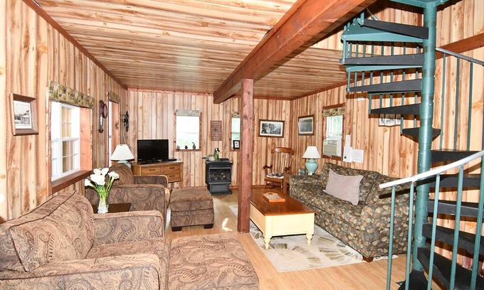 Berkeley Springs Cabin | Mishka at Sleepy Creek