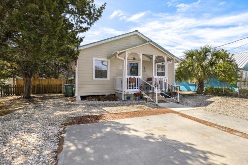 Cedar Key House | Miss Helens - Classic cottage