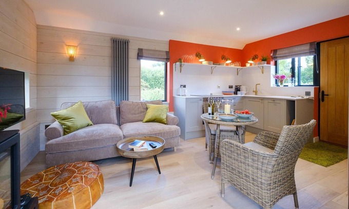 Thorpeness Cottage | Mission Lodge - sleeps 2 guests in 1 bedroom
