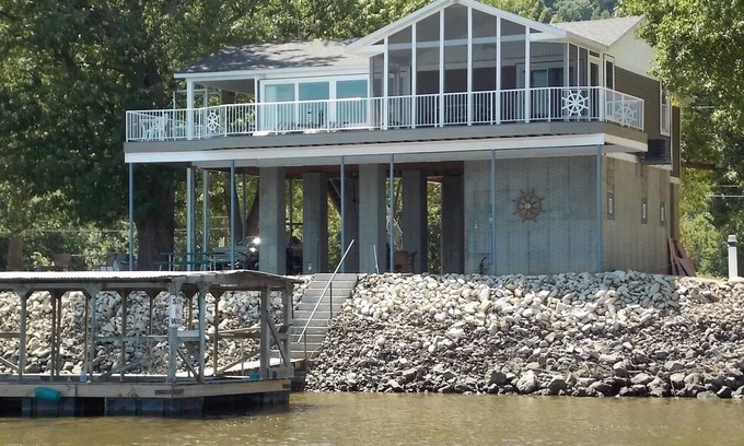 Harpers Ferry Cottage | Mississippi River Front Property with amazing views!