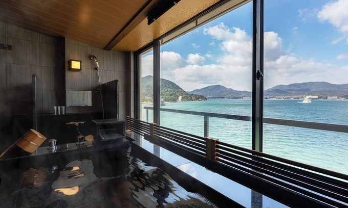 Hatsukaichi House | Miyajima Kinsuikan