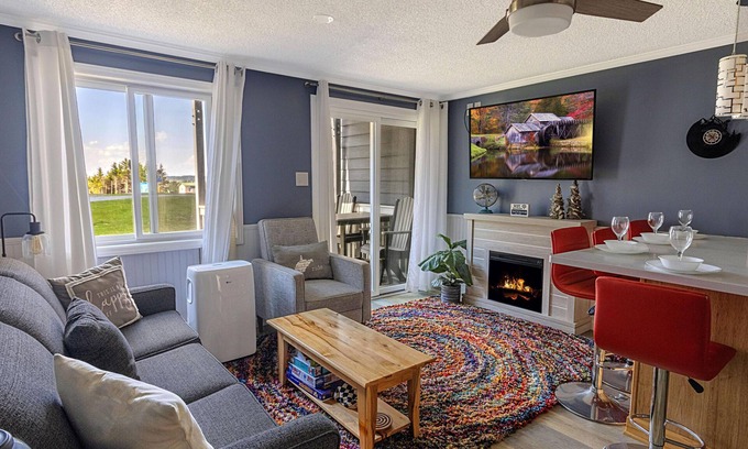 Snowshoe Condo | ML 108 - Stunning summer oasis! Perfect for your next biking getaway!