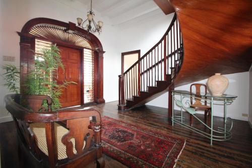Montego Bay House | Mobay Kotch