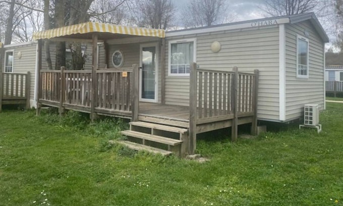 Chateauneuf-de-Galaure House | Mobil Home 5 Personnes Dans Camping 4