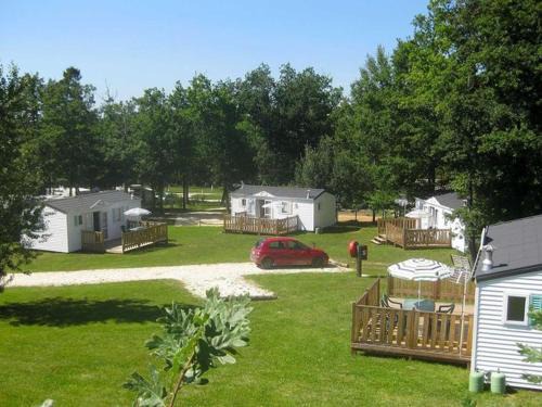 Le Fouilloux Other | Mobil home cosy avec terrasse pour 4 personnes - API-1-52-690