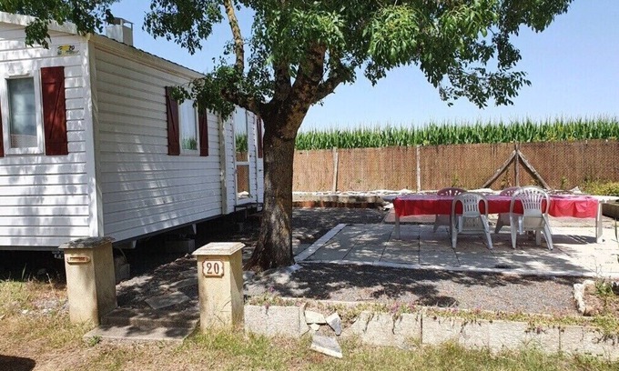 Meschers-sur-Gironde House | Mobile home with spacious terrace in Meschers near Royan