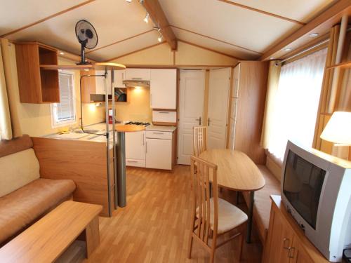 Volkermarkt House | Mobile Home by Völkermarkt Reservoir