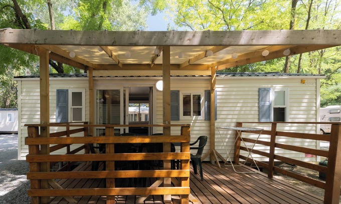 Lavilledieu House | Mobile Home 'G - 1-6 Pers' with Shared Pool, Private Terrace and Shared Garden