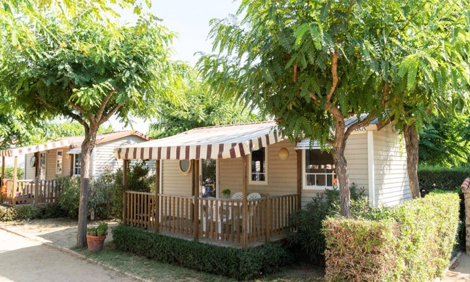 Malgrat de Mar House | Mobile home with covered terrace