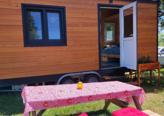 Mayrhof Apartment | Mobile Tinyhouse by Wolfsberger