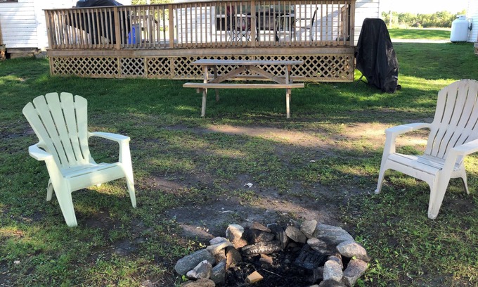 Lavigne Cottage | Mockingbird #7 Graceland Cottages