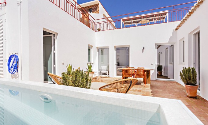 Vila Real Santo Antonio House | Modern, w/pool and terrace