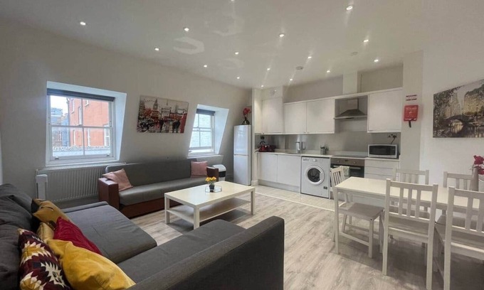 Westbourne Apartment | Modern 1-Bed flat w/Lift – Prime Maida Vale