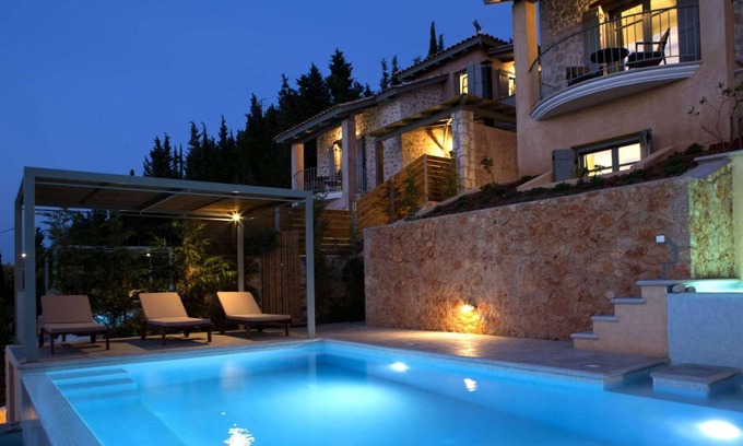 Tsoukaladhes Villa | Modern 2 bed villa with views of the Ionain Sea