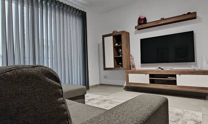 Gzira Apartment | Modern 2-Bedroom Apartment in Il-Gżira, Malta