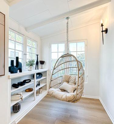 Westwood House | Modern 2-Bedroom Gem Close to Beverly Hills - DOH2