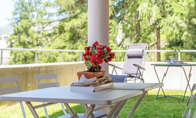 Pontresina Apartment | Modern 2bedrooms apartment with garden and parking