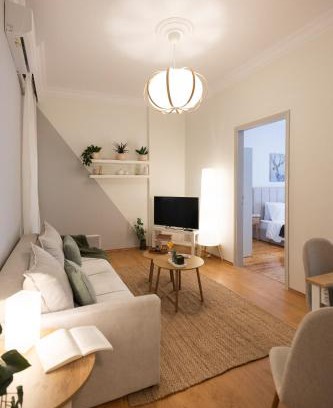 Thessaloniki City Centre Apartment | Modern 2BR Apt with Balcony, Central Thessaloniki