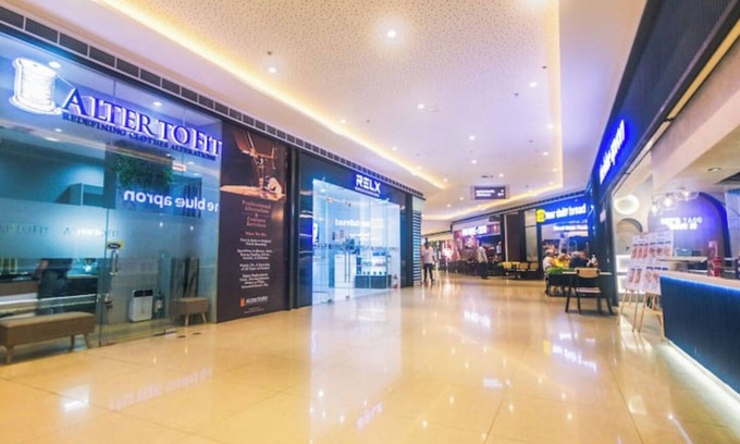 San Antonio Apartment | Modern 2BR Makati Condo Air Residences w/Pool, Gym, Parking, 300 MB Internet