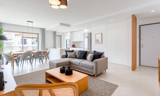 Lagos Apartment | Modern 2BR w/Rooftop Pool & Parking by LovelyStay