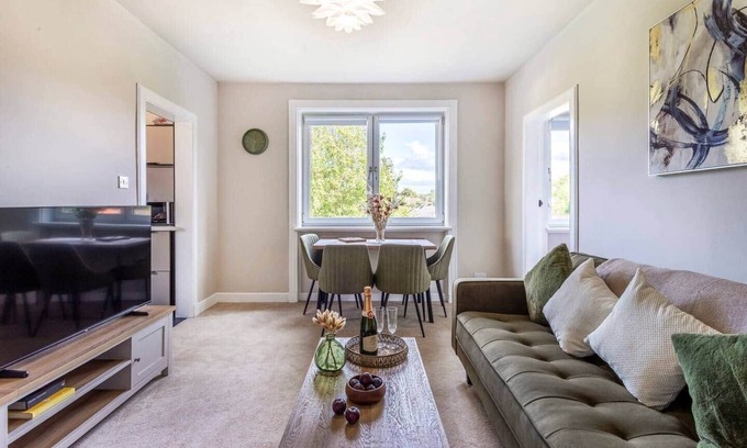 King's Park Apartment | Modern 3 Bedroom home in Kings Park