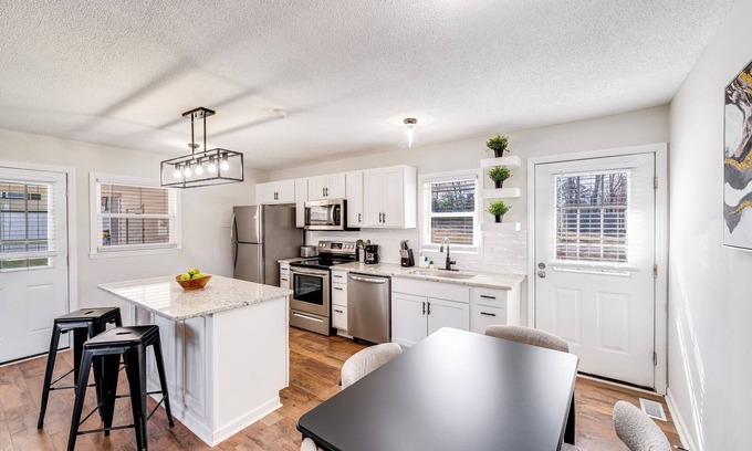 Rock Hill House | Modern 3BR Ranch, Near I-77