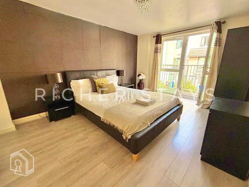 West Thurrock House | Modern 4BR Home in Grays