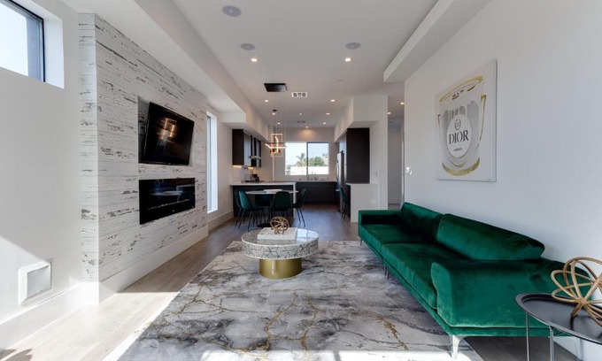 Mid City Villa | Modern 5 Bedroom Masterpiece With Rooftop Deck