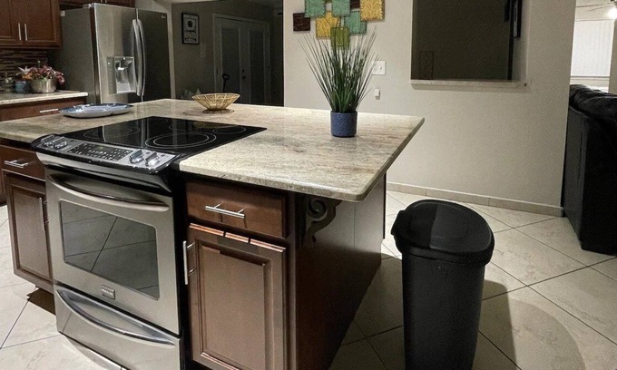 Tanglewood Villa | Modern 5 bedroom, 2 baths Venetian villa with pool