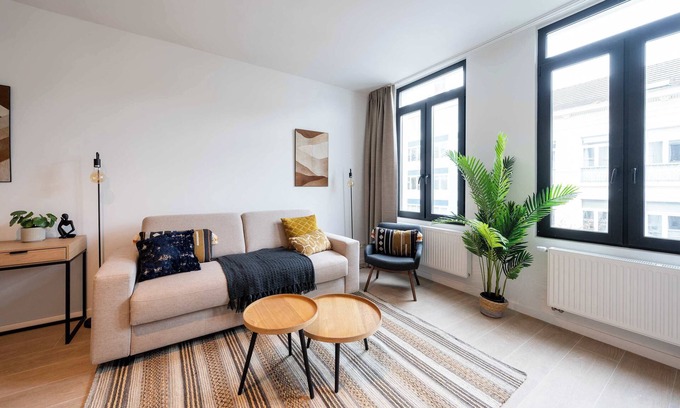 Antwerp Apartment | Modern 6-Guest Apartment in Central Antwerp