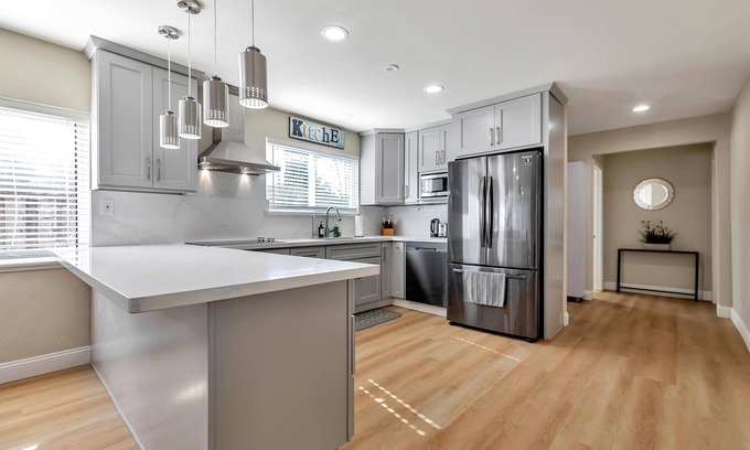 Northside House | MODERN 7BED 4BR 2BA HOME IN DOWNTOWN SAN JOSE