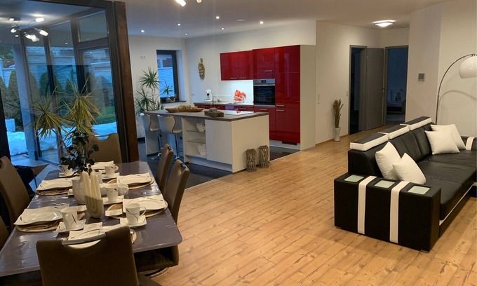 Lauscha Apartment | Modern and barrier-free holiday apartment boho style, bookable massages possible