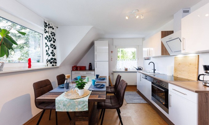 Hilchenbach Apartment | Modern and beautifully situated top floor apartment (80 sqm)