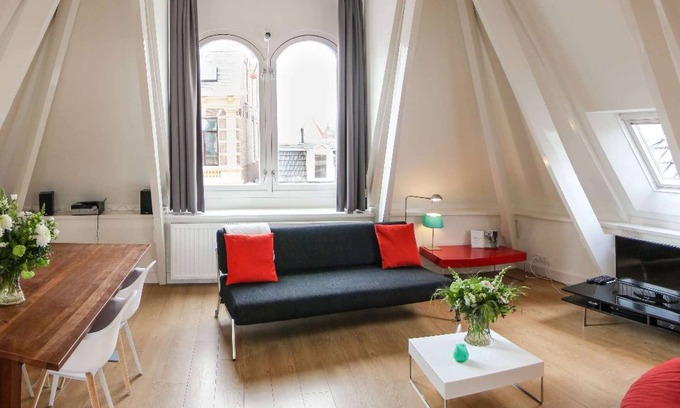 Binnenstad-Zuid Apartment | Modern and bright Loft