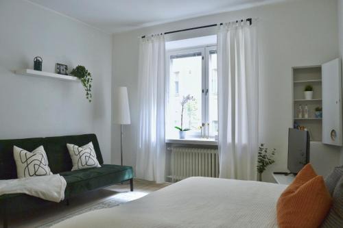 Ullanlinna Apartment | Modern and Bright Studio with Top Location