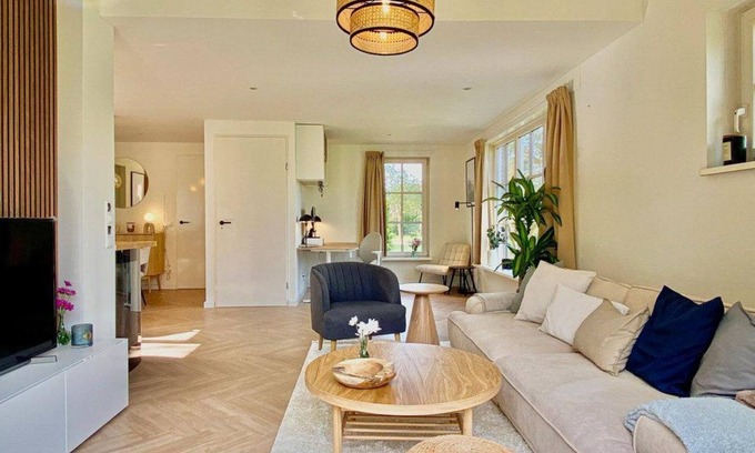 Hoge Hexel House | Modern and comfortable vacation home for the whole family.